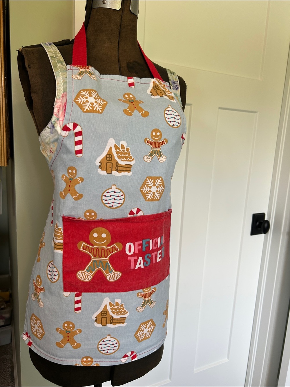 Child’s gingerbread apron official taster with Velcro and front pocket ties back